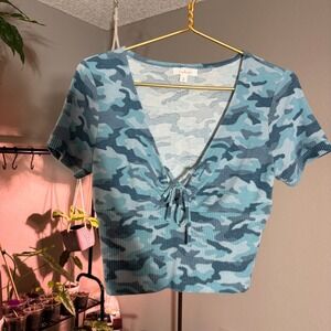 Colsie Camo Crop Top Tie Front Short Sleeve Casual Blue Medium
